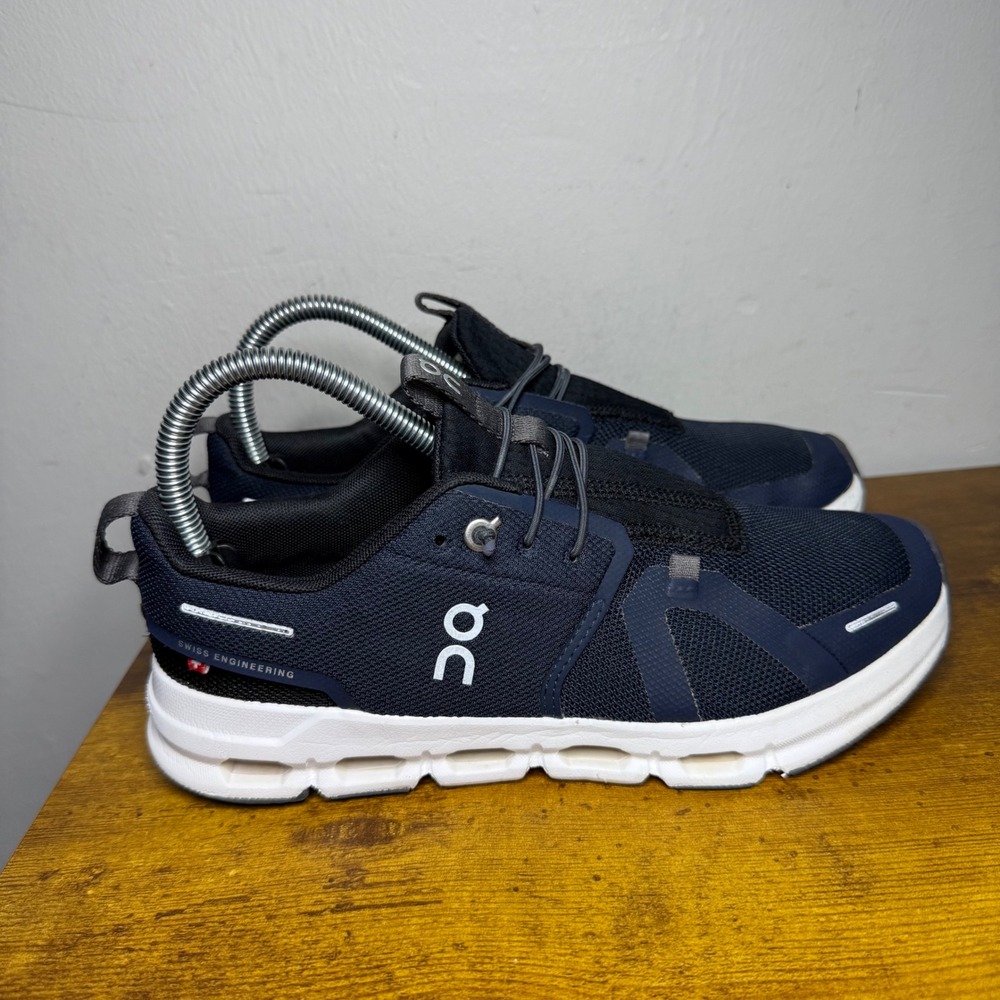 On Cloud 5 Running Shoes Kids Size 5.5 Navy Blue 3YD11440688